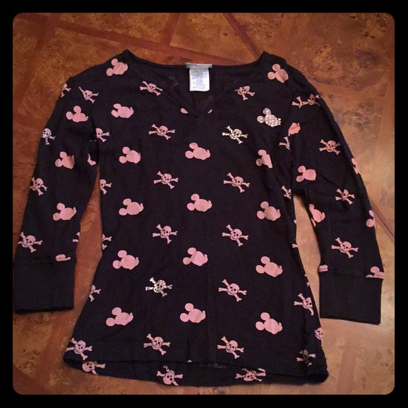 Disney Tops - Disney 3/4 length sleeve black & pink top